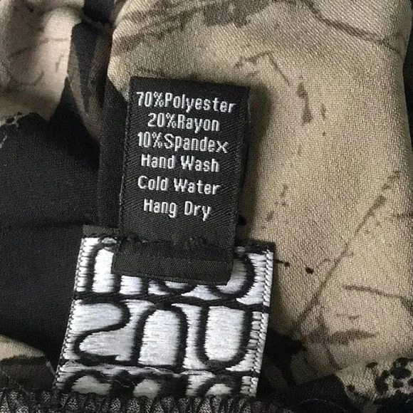 Clara Sun Woo open shoulder tunic black floral asymmetrical hem Size M - Picture 6 of 9